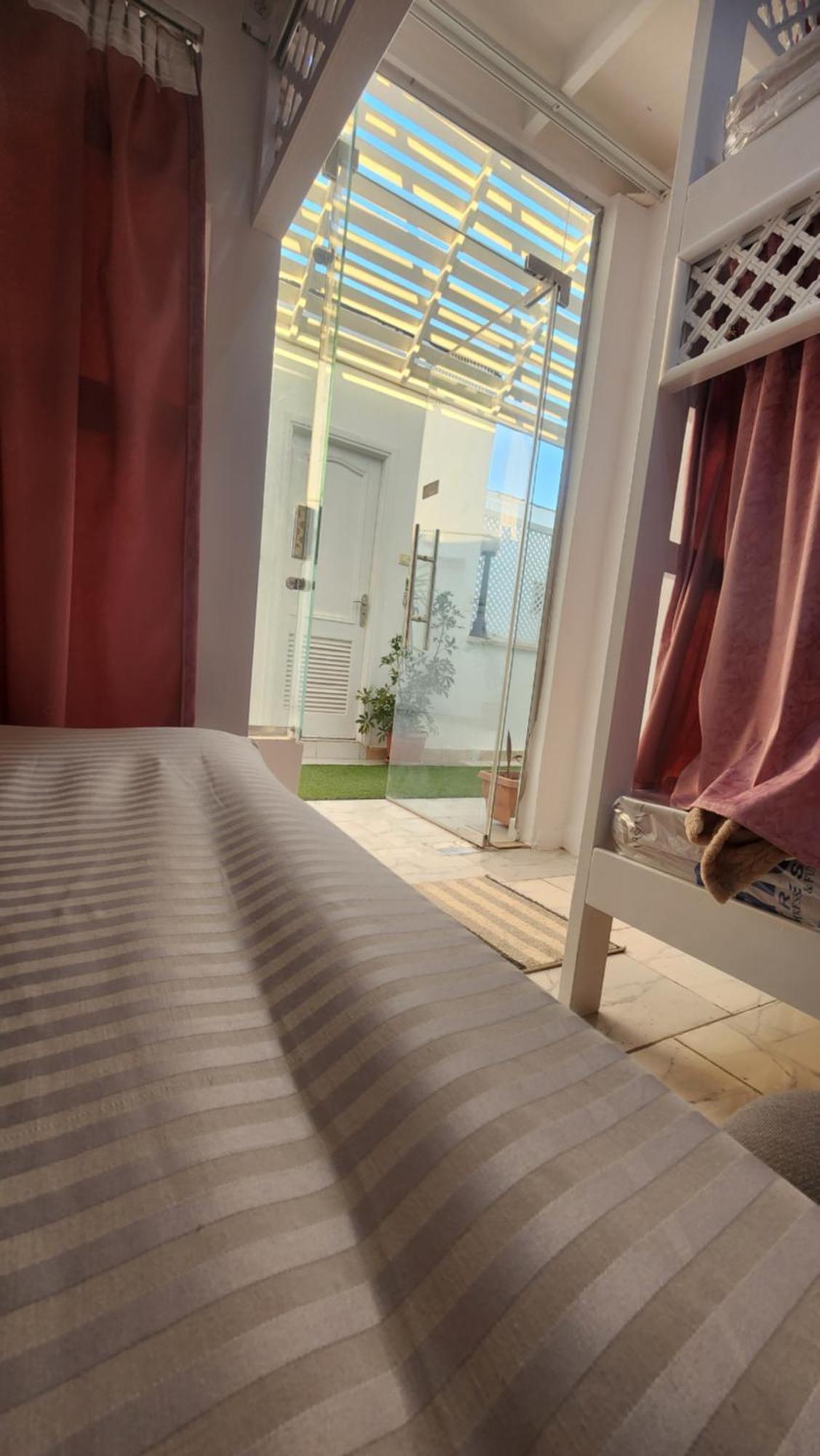 Hostel White Roof - Hurghada